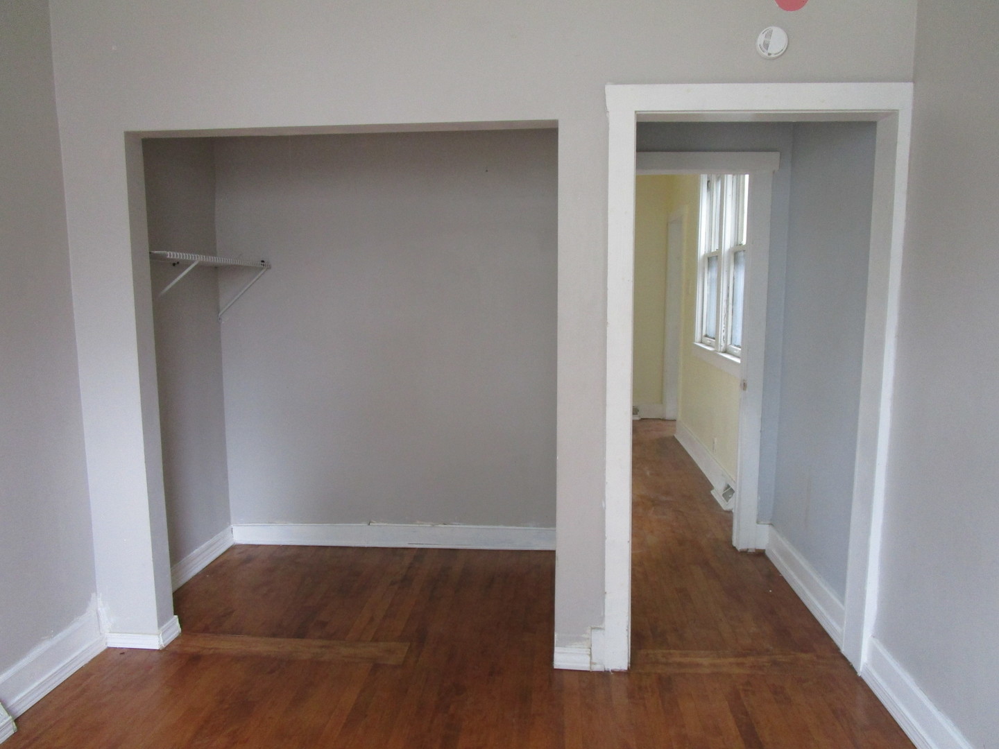 5028 W 32nd Street, Cicero, IL 60804