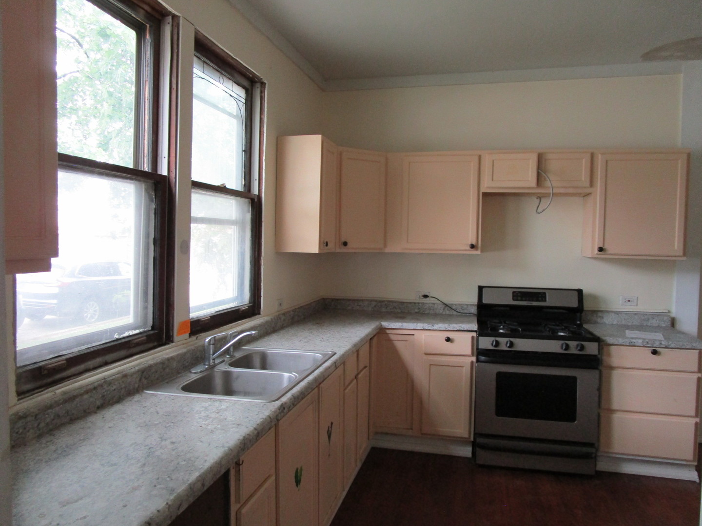 5028 W 32nd Street, Cicero, IL 60804