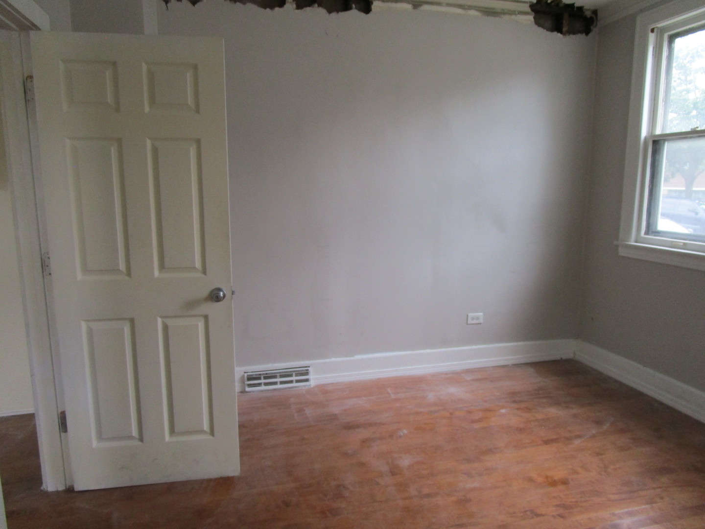 5028 W 32nd Street, Cicero, IL 60804