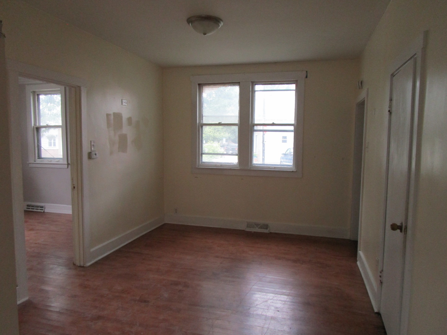 5028 W 32nd Street, Cicero, IL 60804