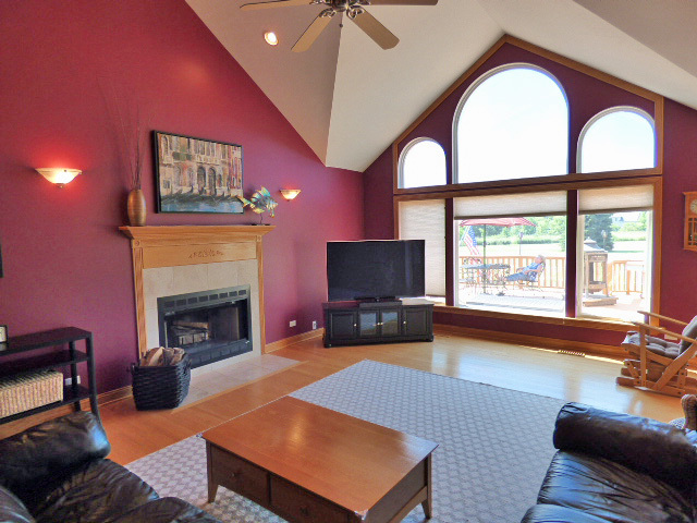 41W951 Hunters Hill Drive, St. Charles, IL 60175