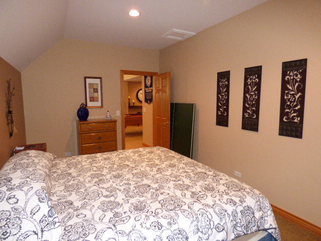 41W951 Hunters Hill Drive, St. Charles, IL 60175
