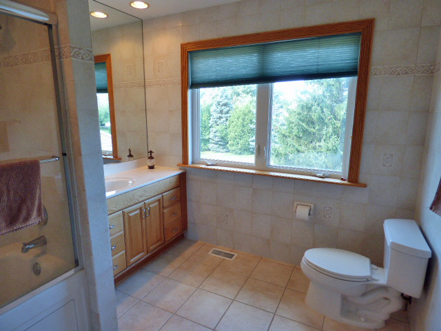 41W951 Hunters Hill Drive, St. Charles, IL 60175