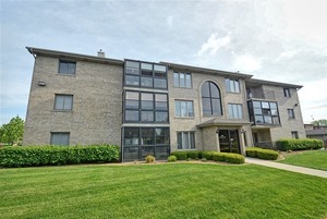 5018 Midlothian Turnpike #1006, Crestwood, IL 60418