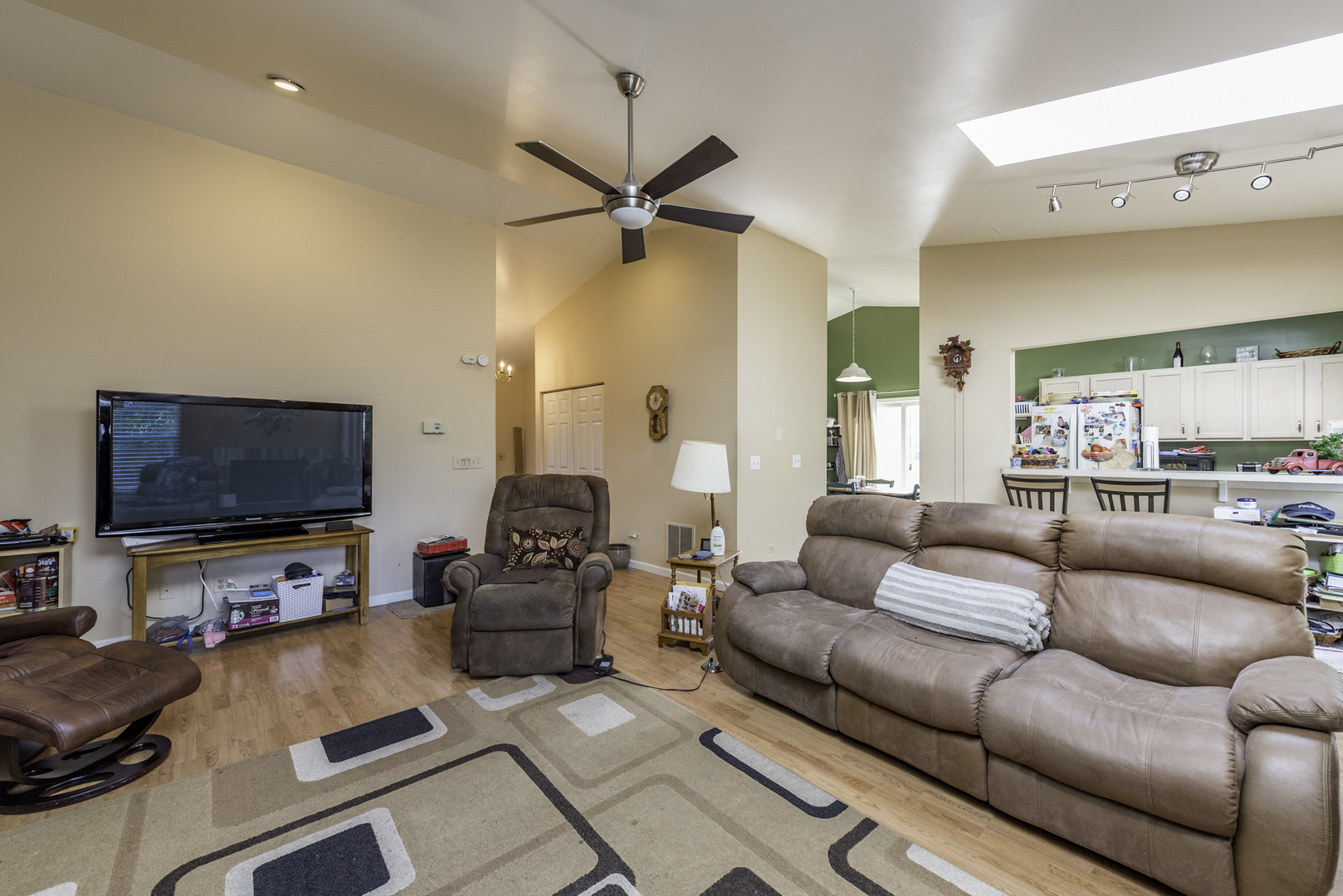 3306 Harbor Ridge Drive, Zion, IL 60099