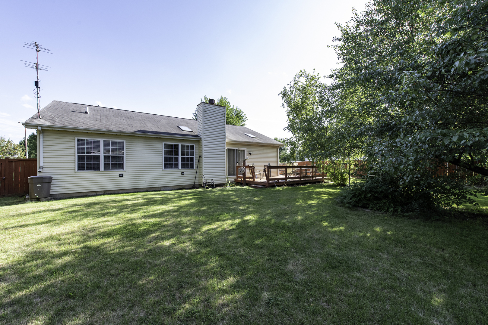 3306 Harbor Ridge Drive, Zion, IL 60099