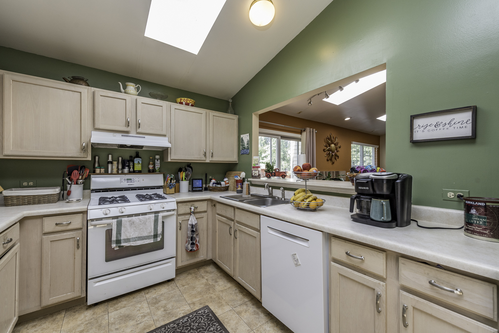 3306 Harbor Ridge Drive, Zion, IL 60099