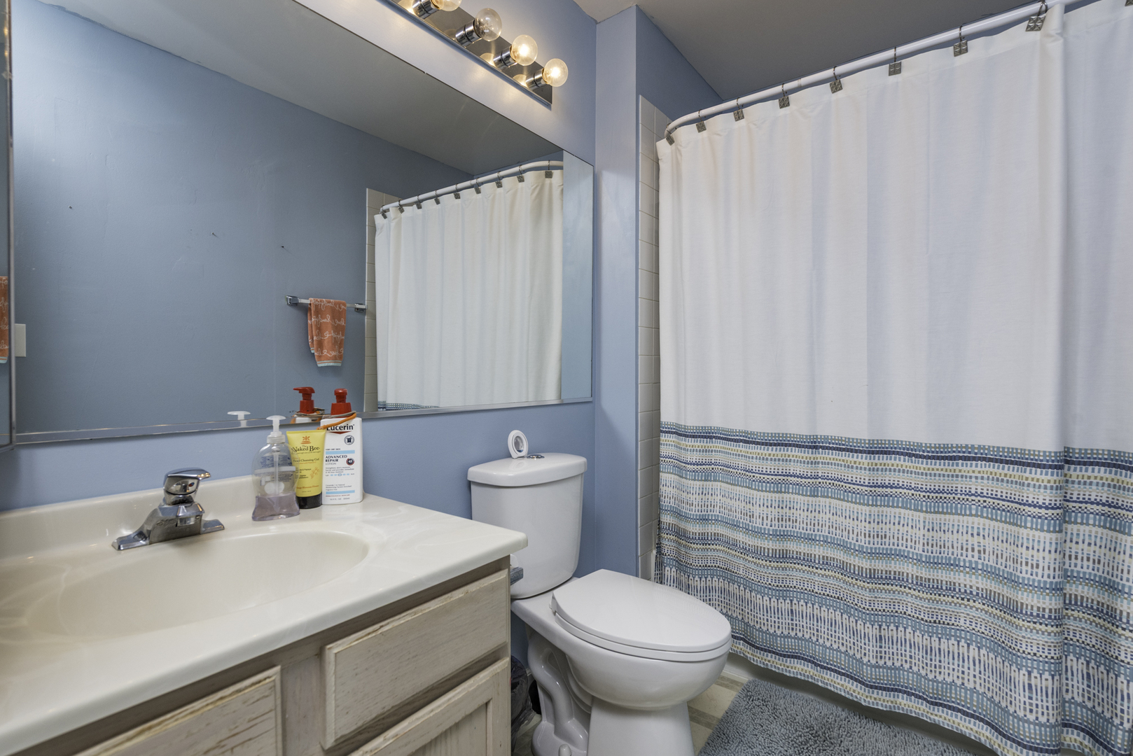 3306 Harbor Ridge Drive, Zion, IL 60099