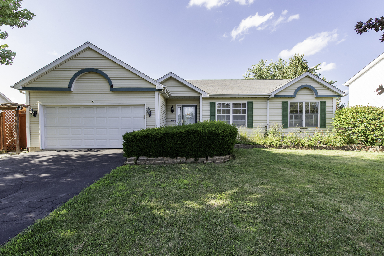 3306 Harbor Ridge Drive, Zion, IL 60099