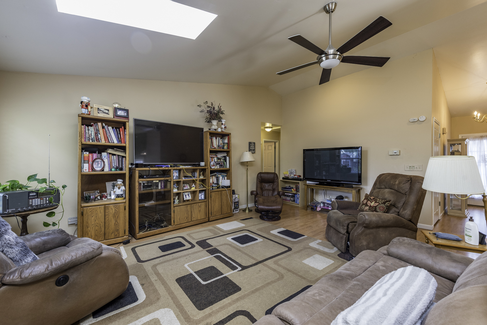 3306 Harbor Ridge Drive, Zion, IL 60099