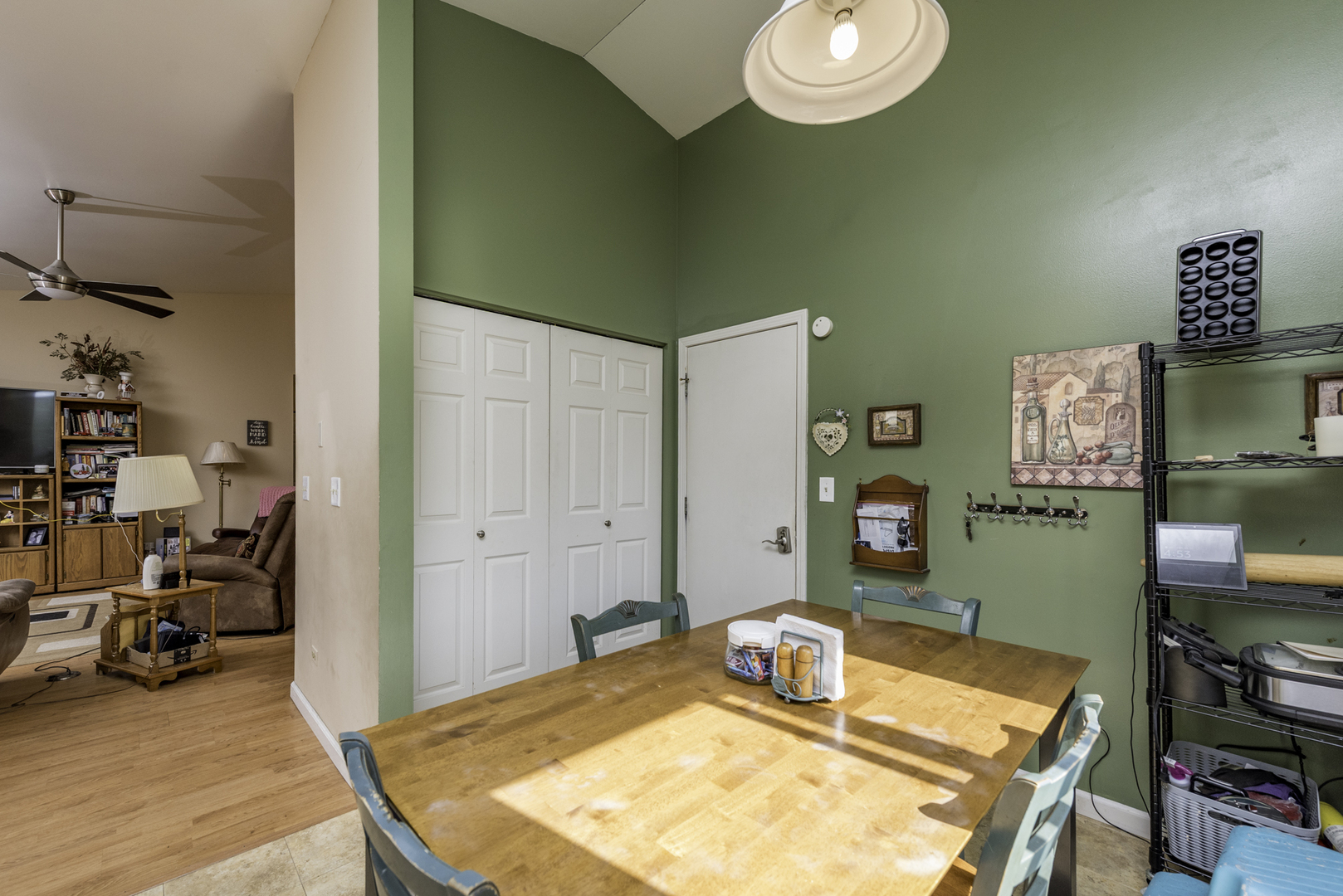 3306 Harbor Ridge Drive, Zion, IL 60099
