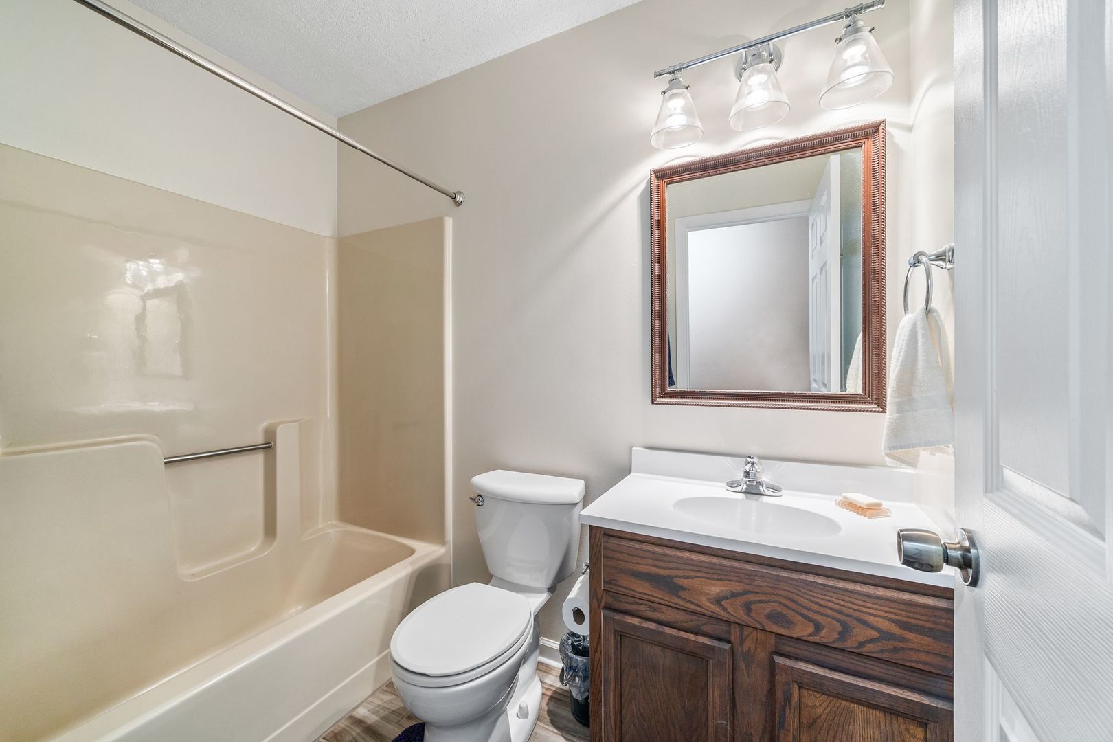 3112 Cedar Terrace, Island Lake, IL 60042