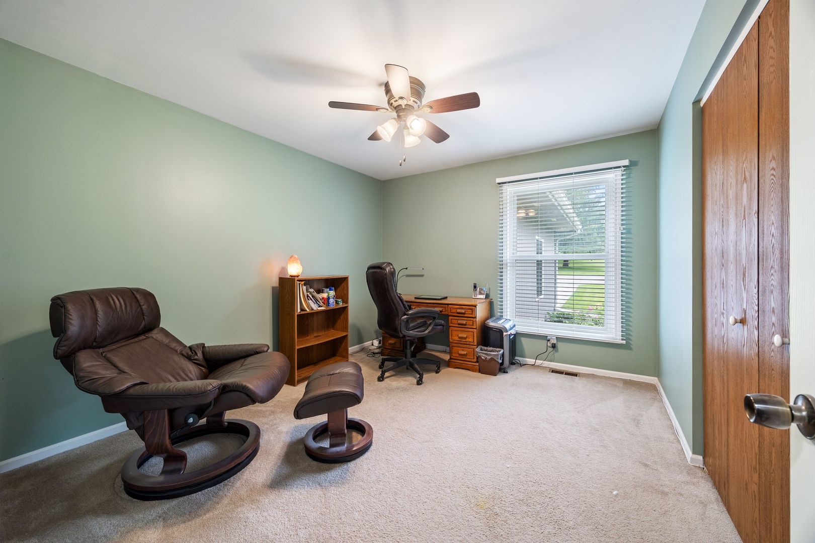 3112 Cedar Terrace, Island Lake, IL 60042