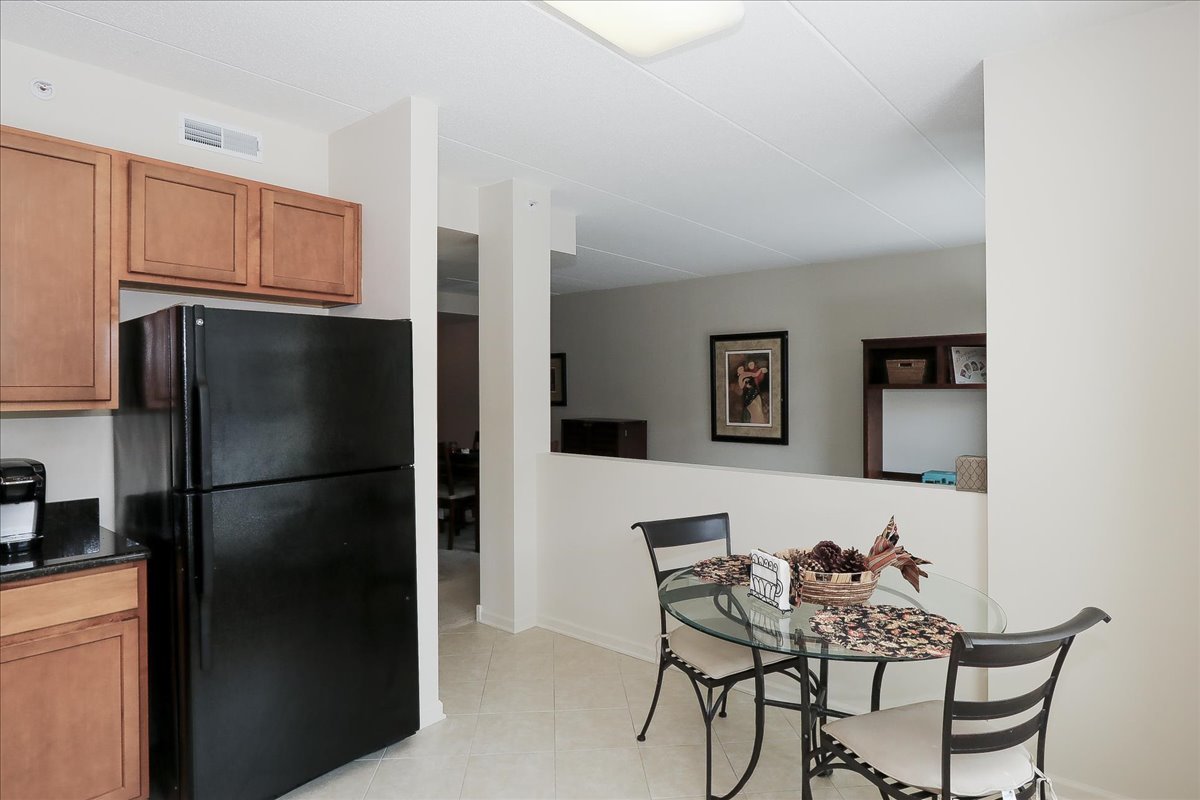 656 Pearson Street #505C, Des Plaines, IL 60016