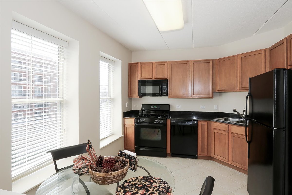 656 Pearson Street #505C, Des Plaines, IL 60016