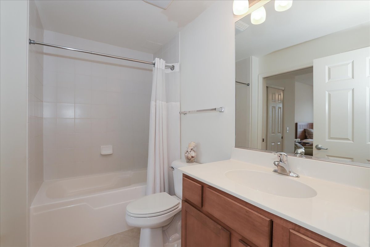 656 Pearson Street #505C, Des Plaines, IL 60016