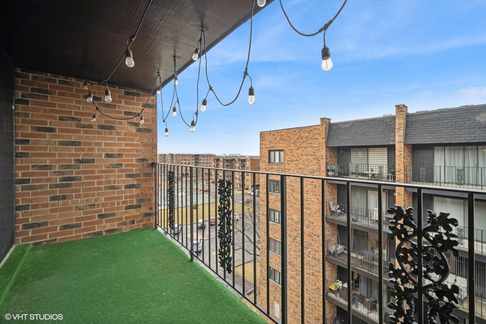 9377 Landings Lane #502, Des Plaines, IL 60016