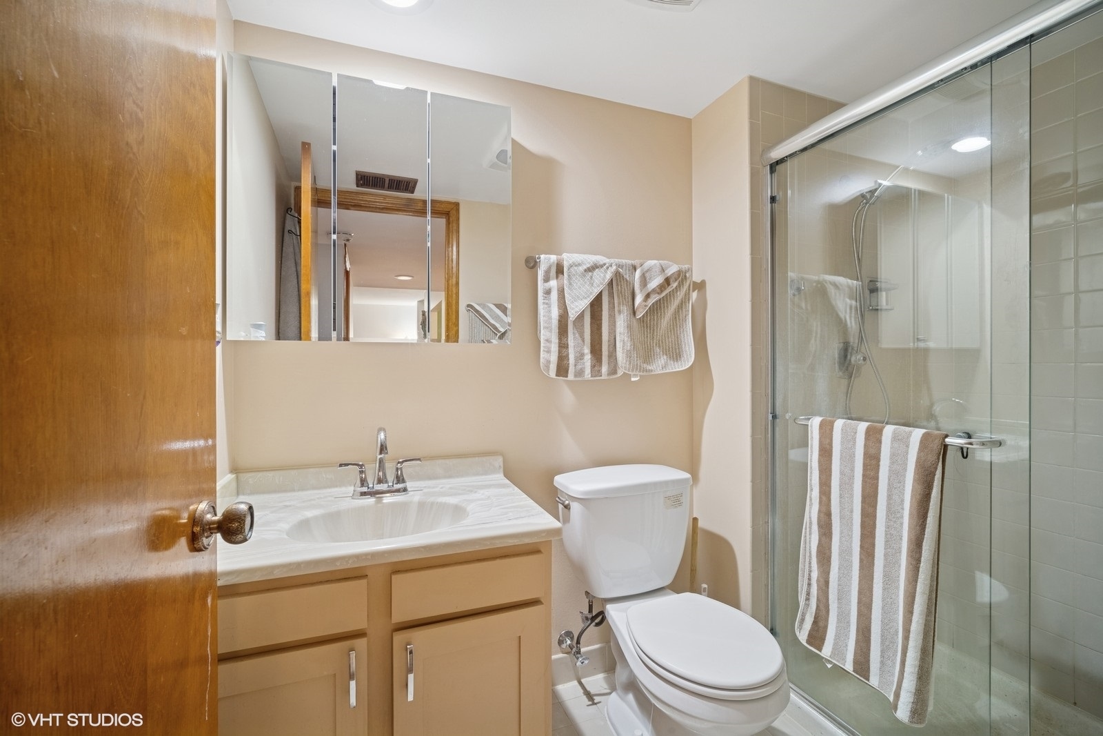 9377 Landings Lane #502, Des Plaines, IL 60016