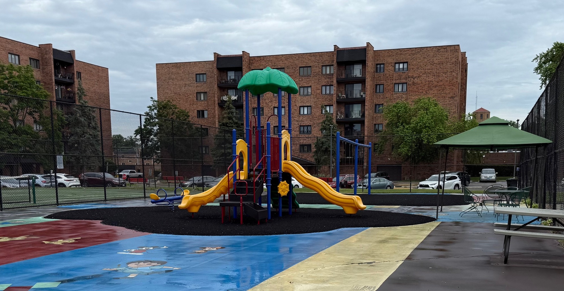 9377 Landings Lane #502, Des Plaines, IL 60016