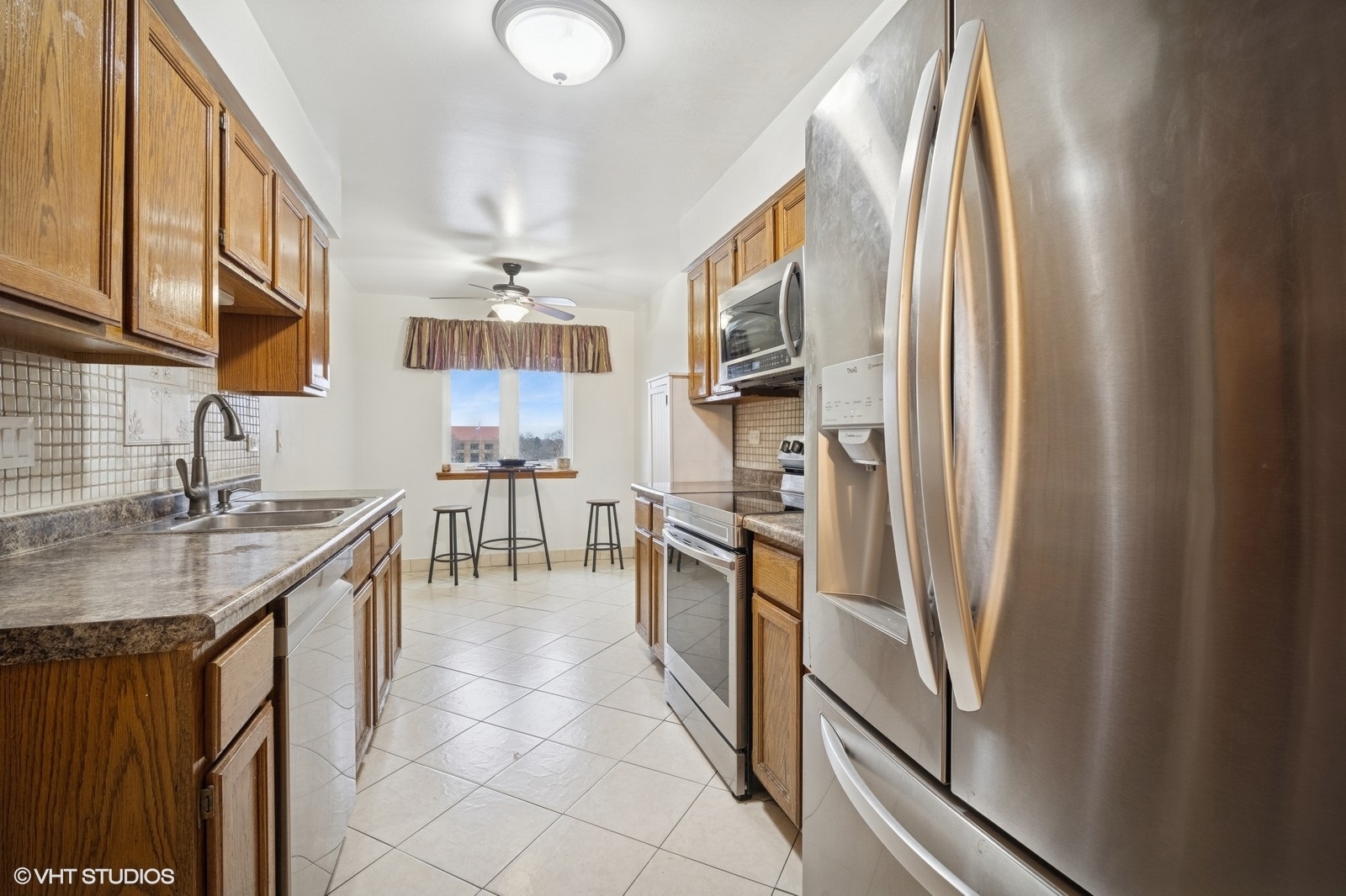 9377 Landings Lane #502, Des Plaines, IL 60016