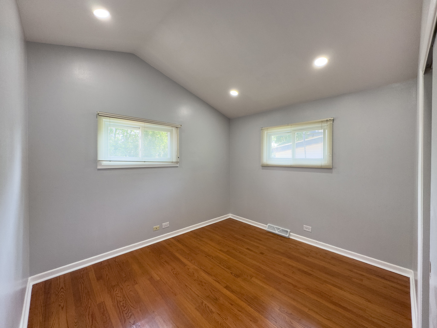 2731 Virginia Lane, Glenview, IL 60025