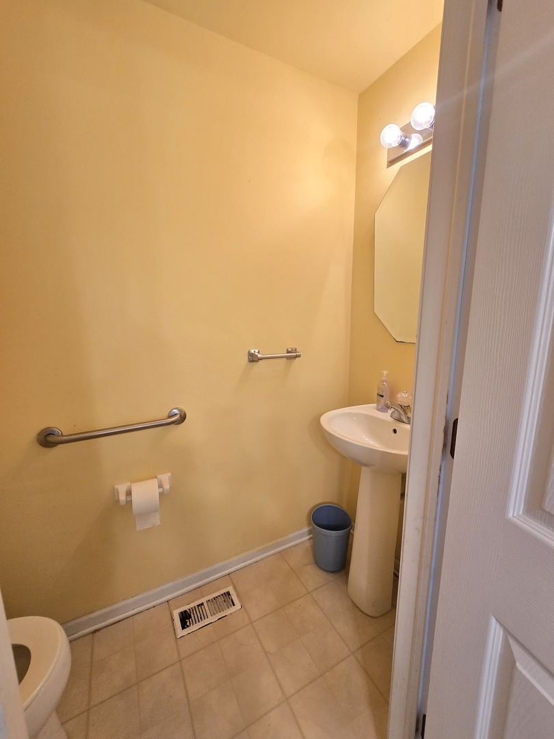 1326 Baxter Lane, Lake Villa, IL 60046
