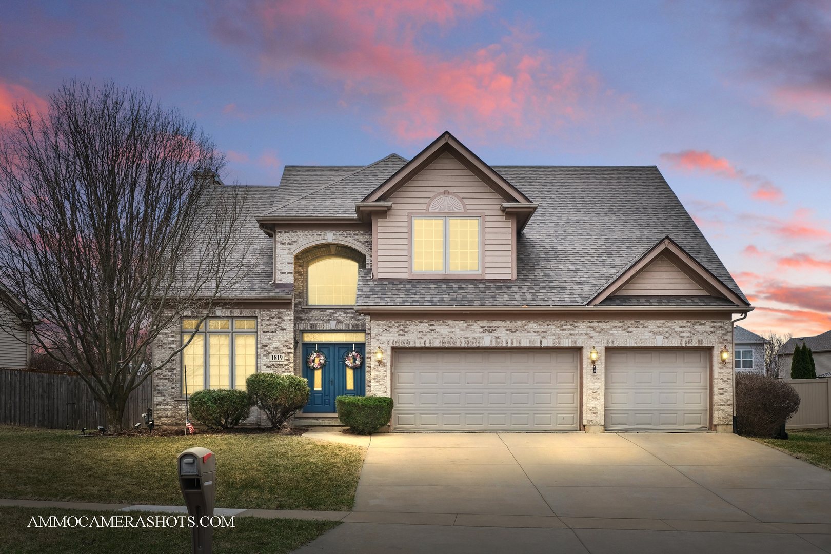 1819 Country Hills Drive, Yorkville, IL 60560