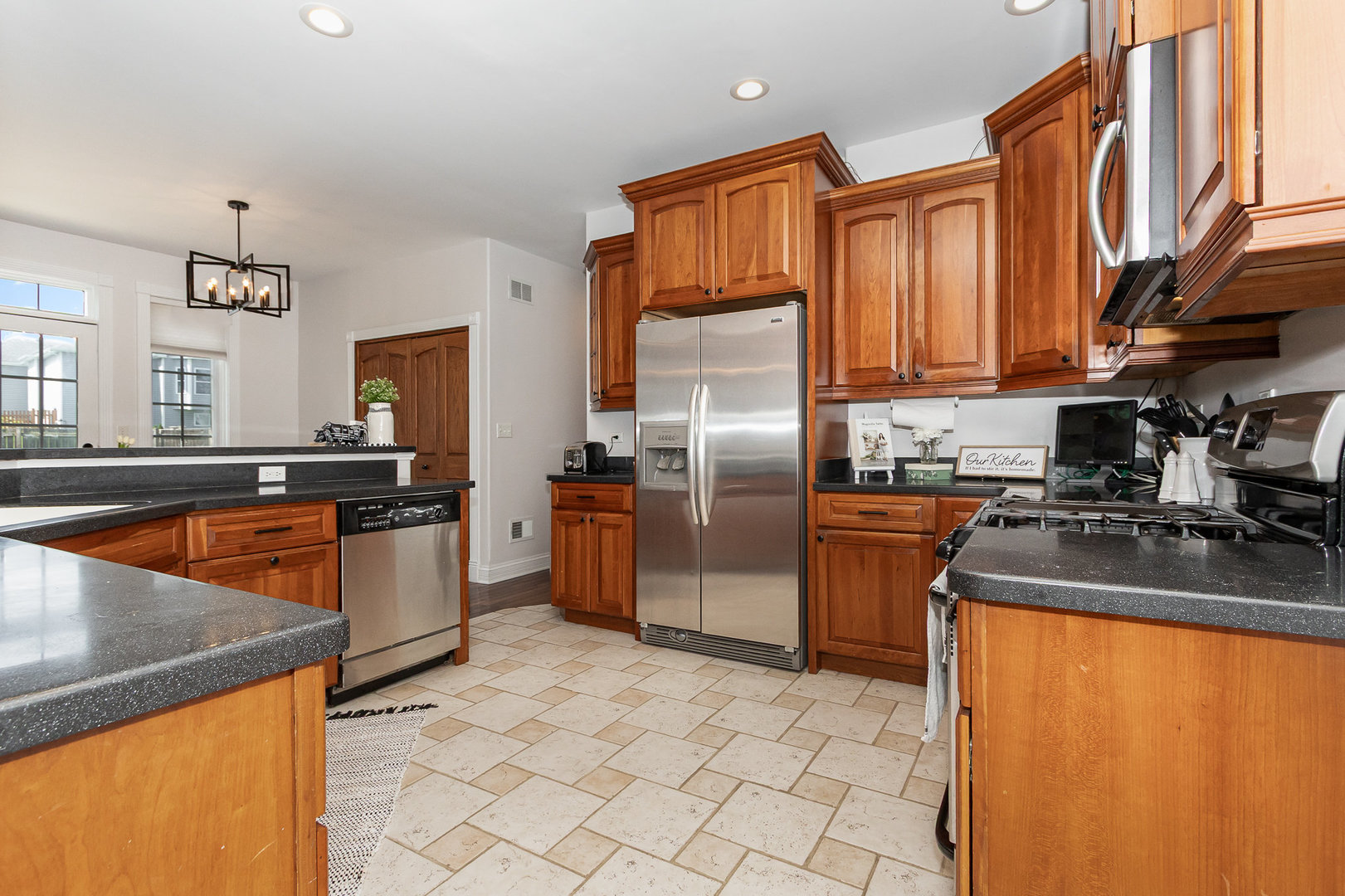 1819 Country Hills Drive, Yorkville, IL 60560