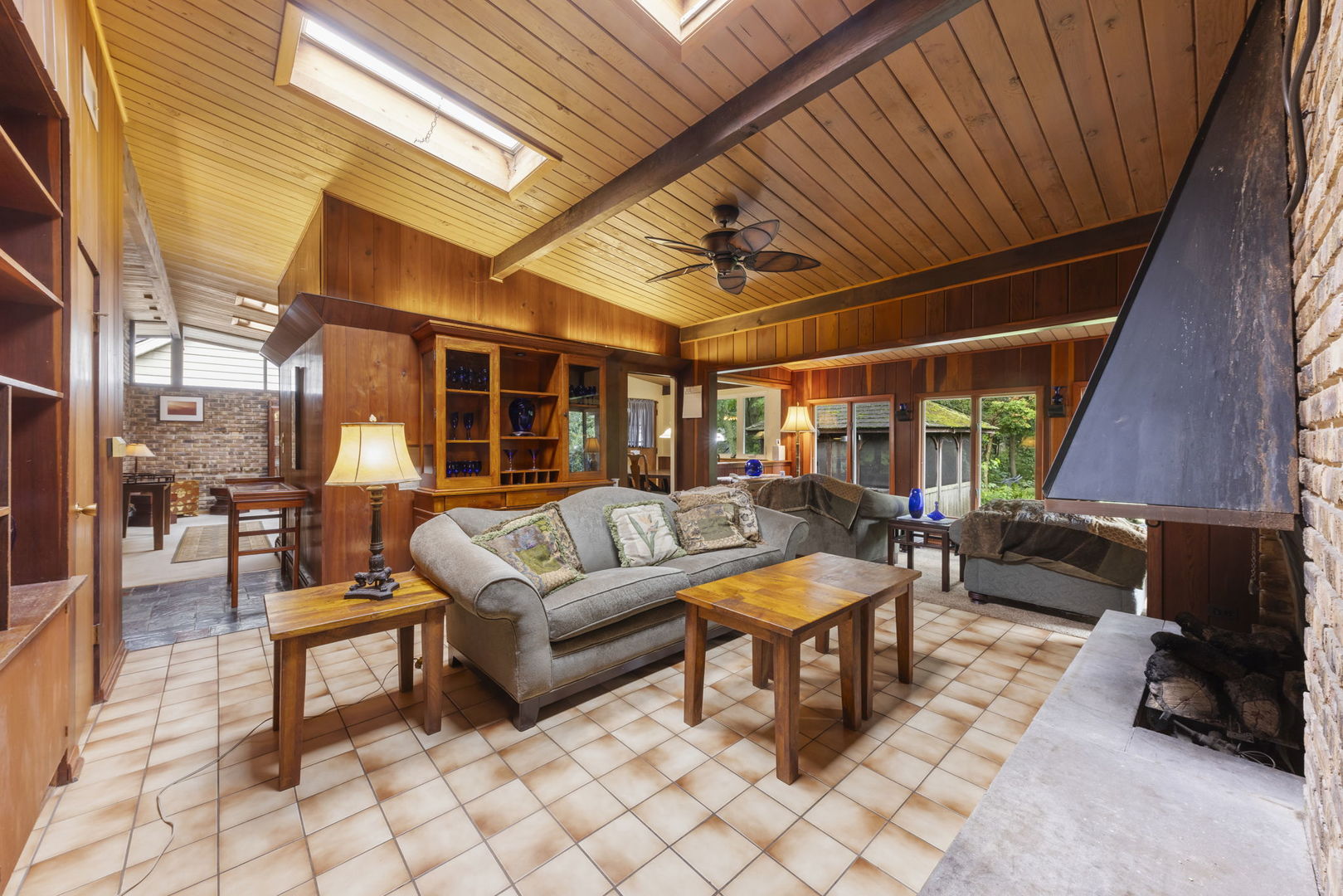 66 S 2nd Avenue, Lombard, IL 60148