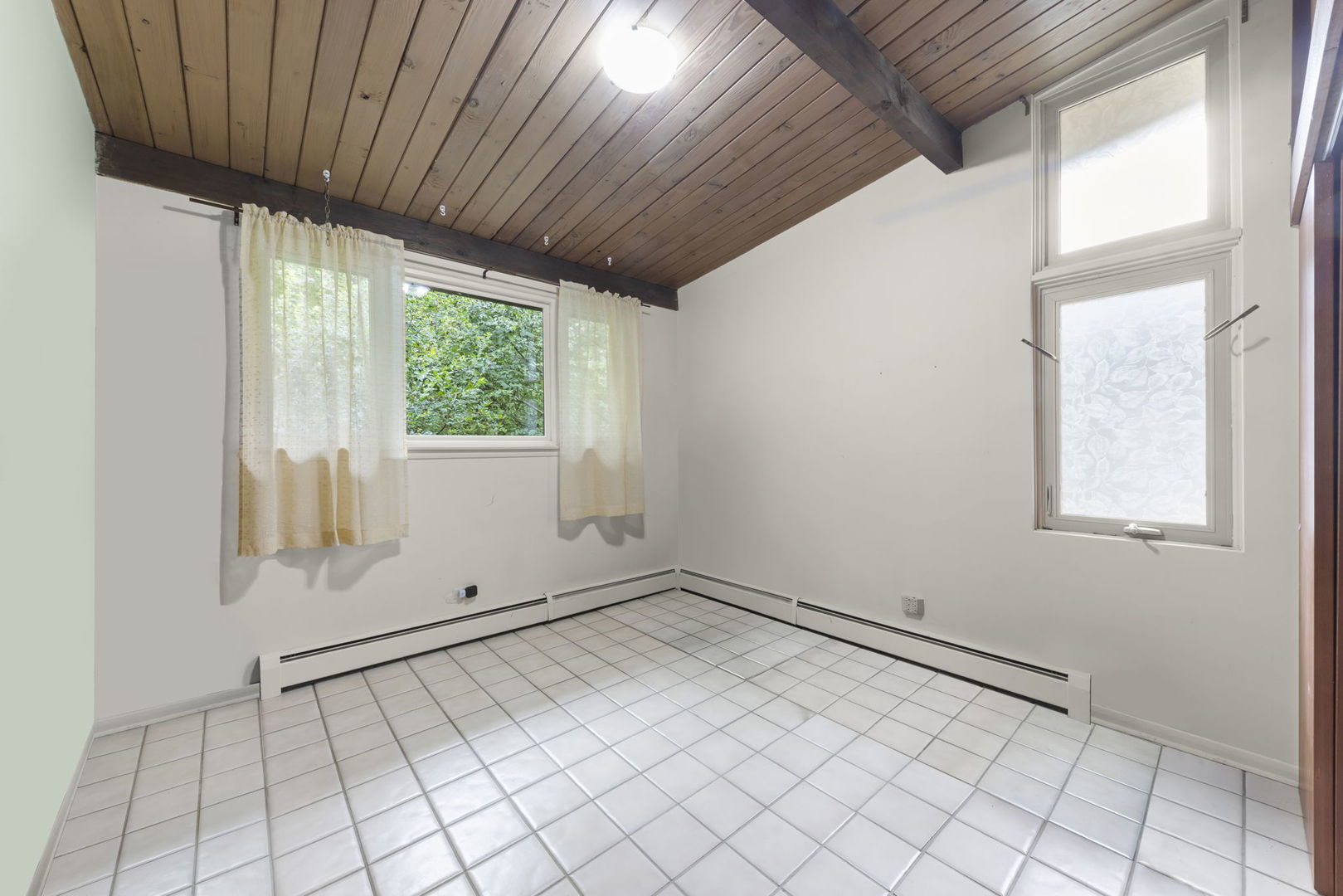 66 S 2nd Avenue, Lombard, IL 60148