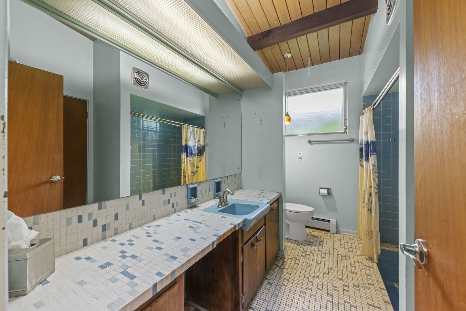 66 S 2nd Avenue, Lombard, IL 60148