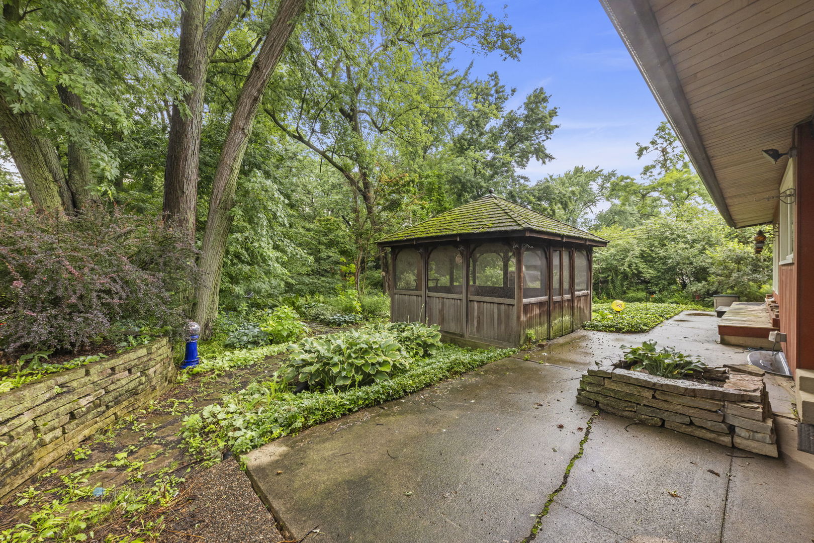 66 S 2nd Avenue, Lombard, IL 60148