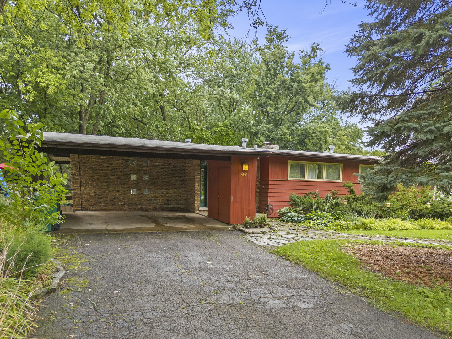 66 S 2nd Avenue, Lombard, IL 60148