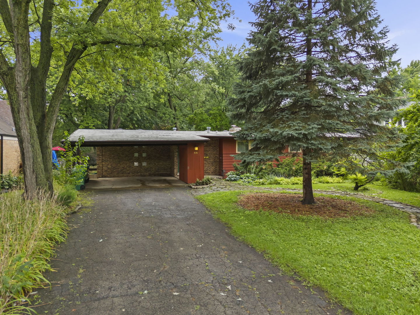 66 S 2nd Avenue, Lombard, IL 60148