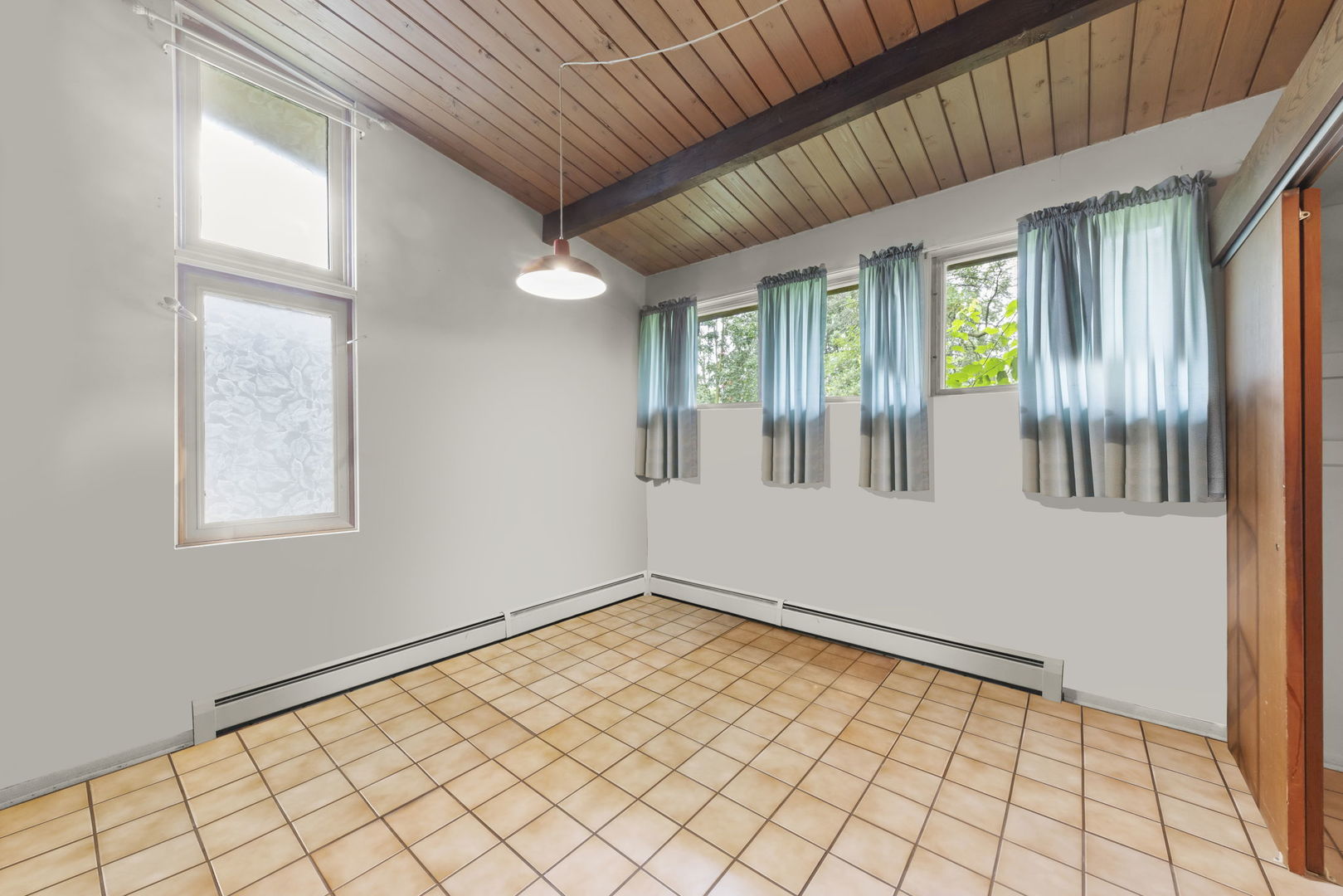 66 S 2nd Avenue, Lombard, IL 60148