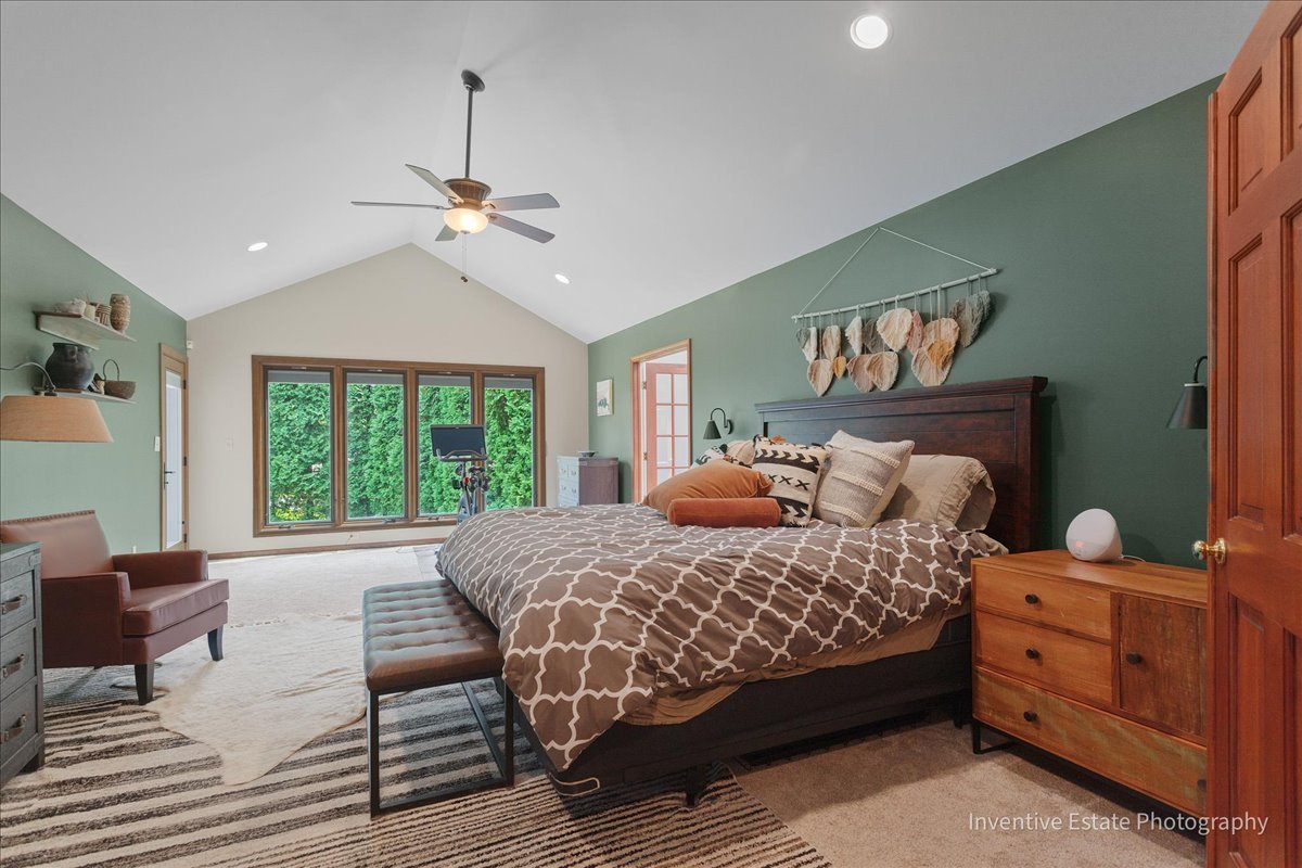 6N729 Old Homestead Road, St. Charles, IL 60175