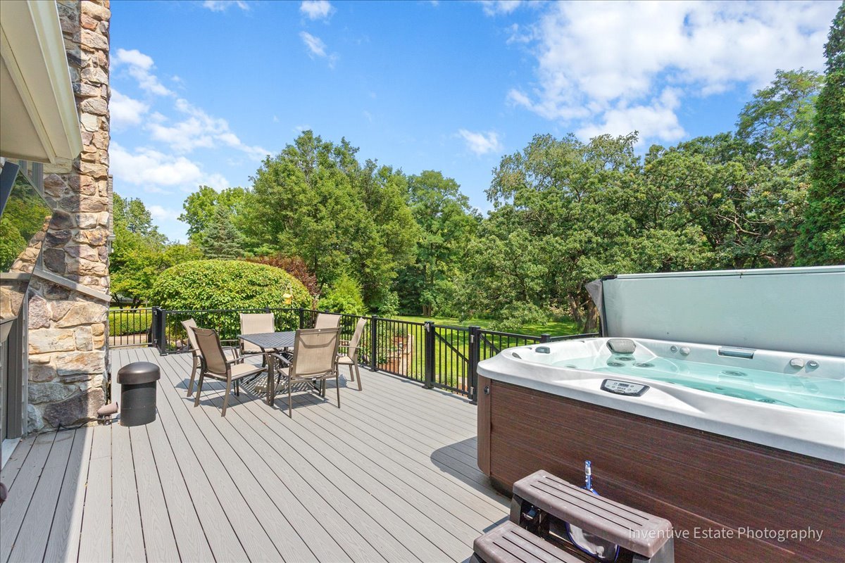 6N729 Old Homestead Road, St. Charles, IL 60175