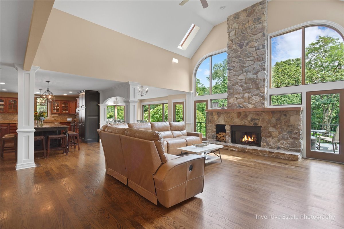 6N729 Old Homestead Road, St. Charles, IL 60175
