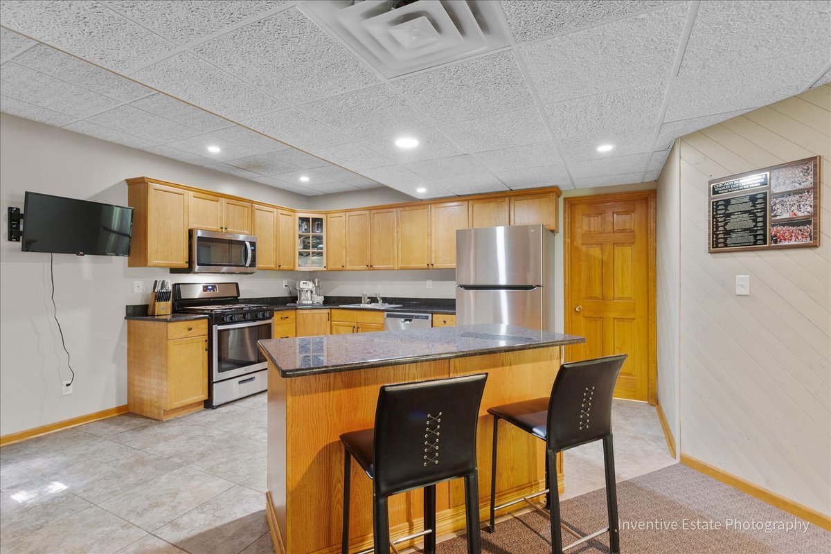 6N729 Old Homestead Road, St. Charles, IL 60175