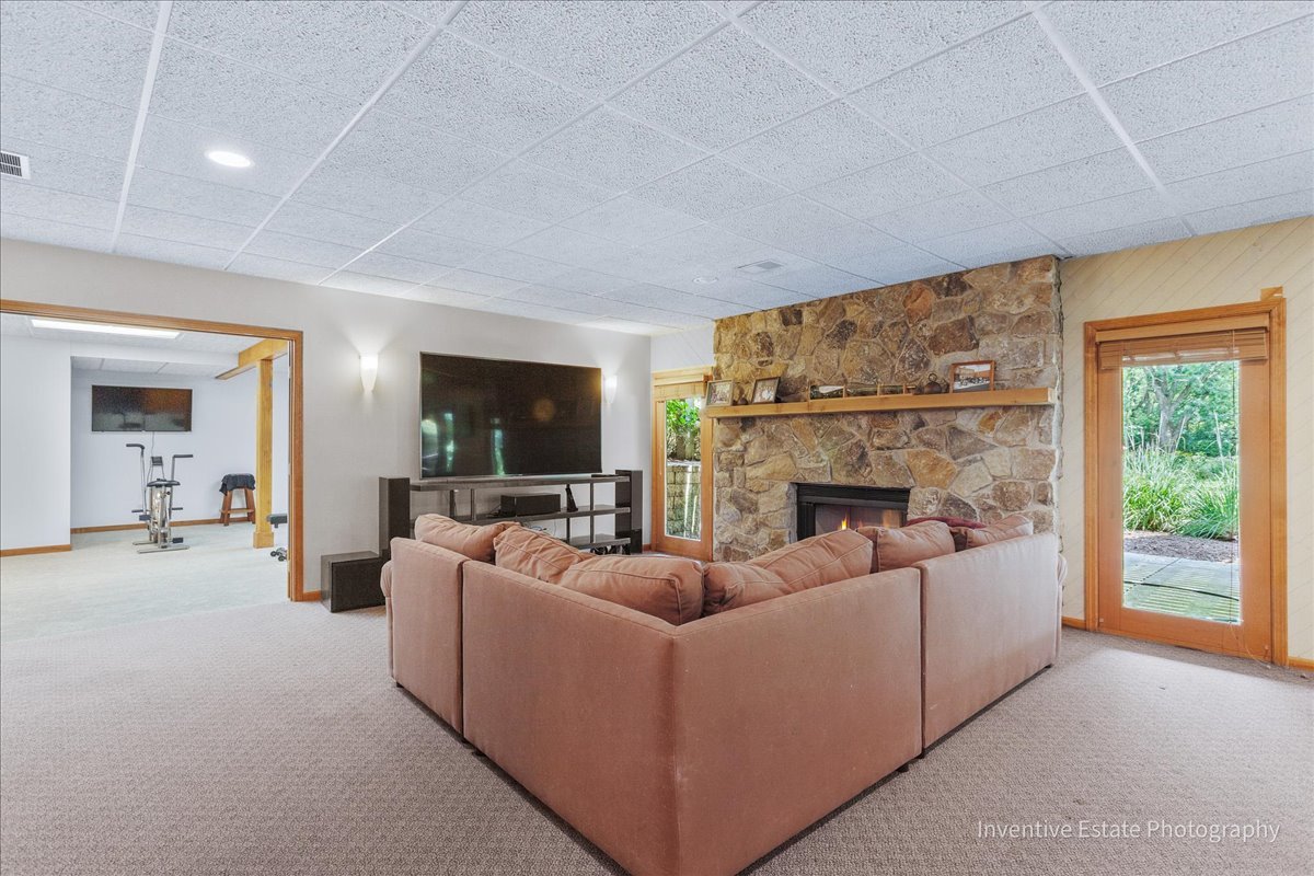 6N729 Old Homestead Road, St. Charles, IL 60175
