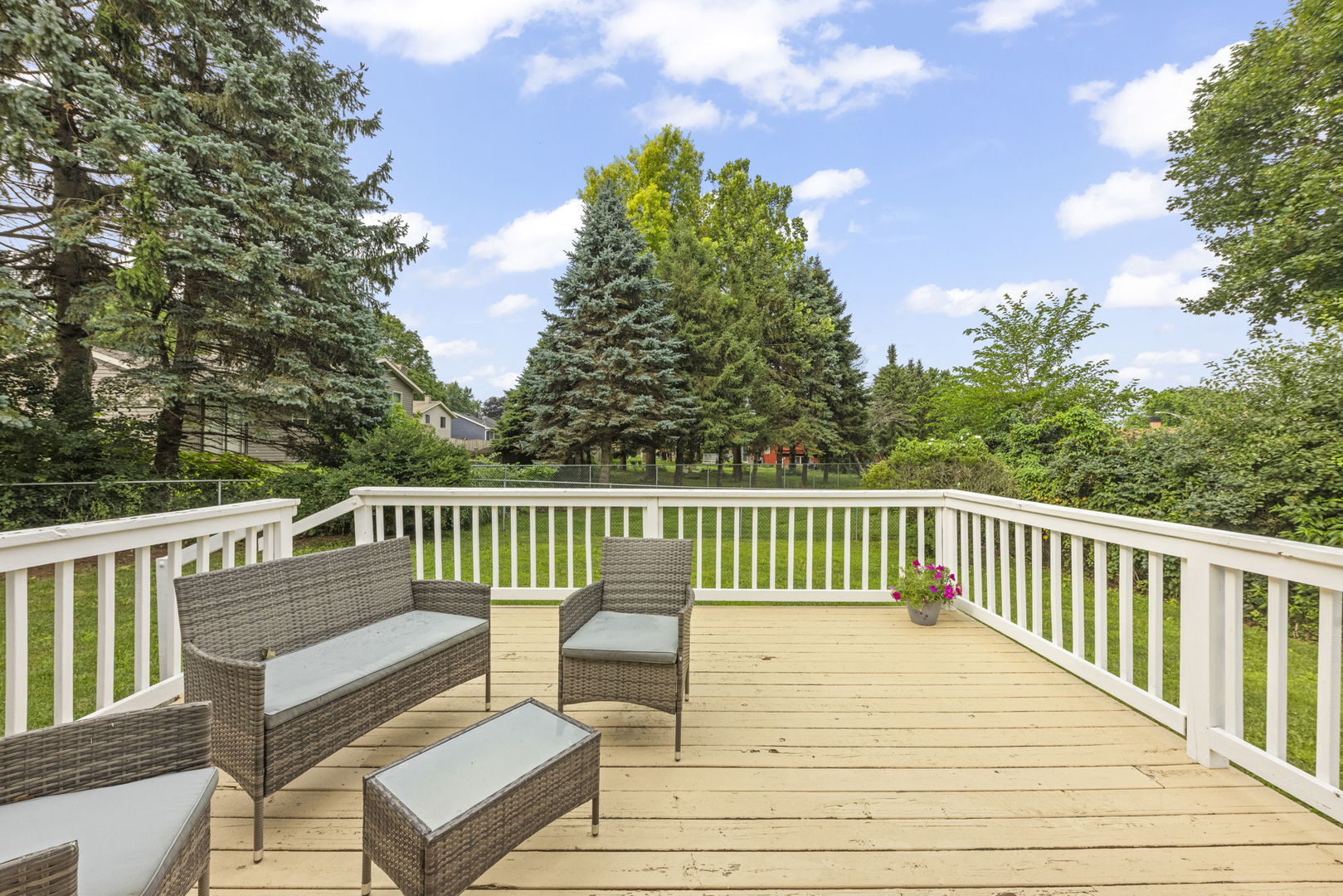5201 W Dartmoor Drive, McHenry, IL 60050