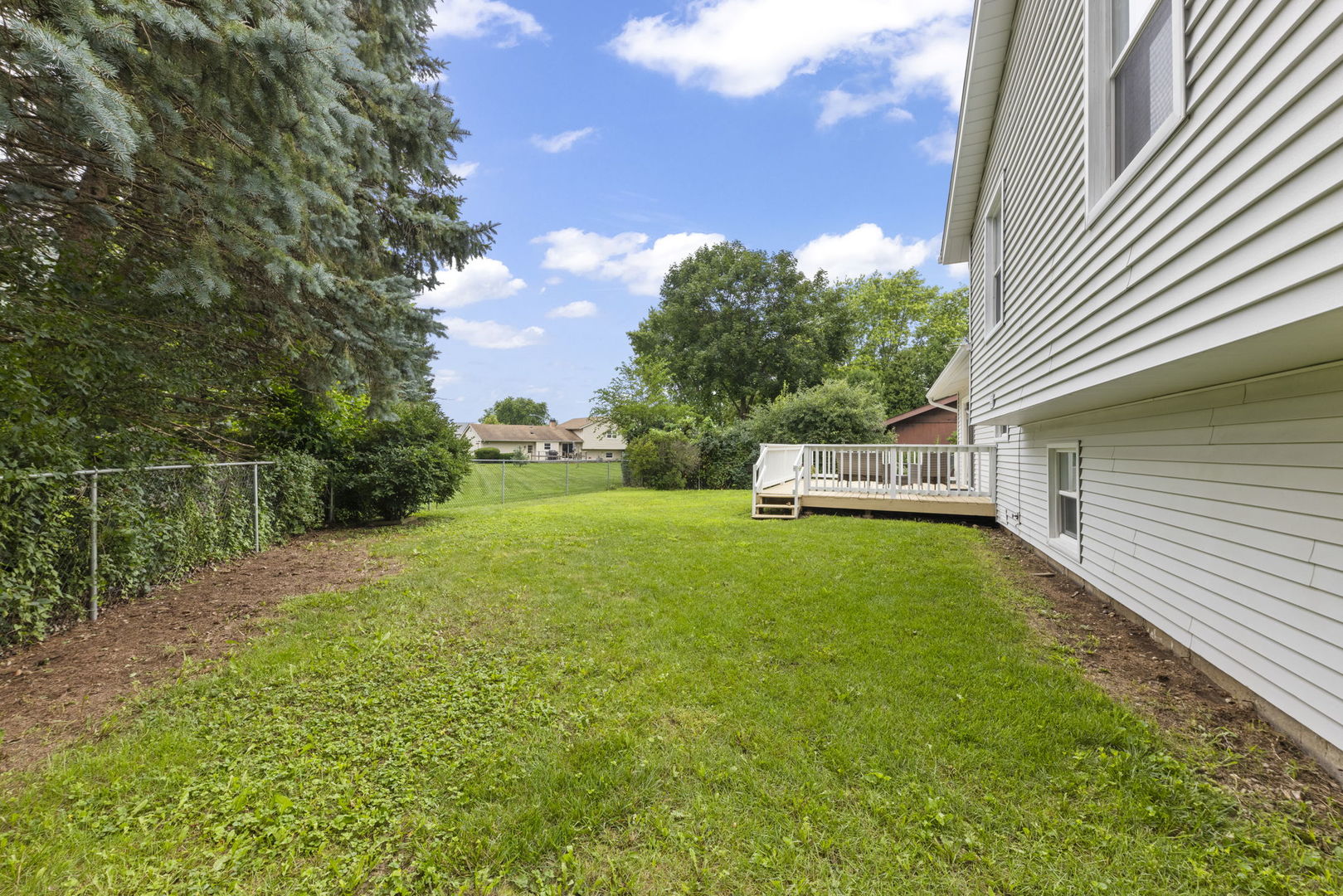 5201 W Dartmoor Drive, McHenry, IL 60050