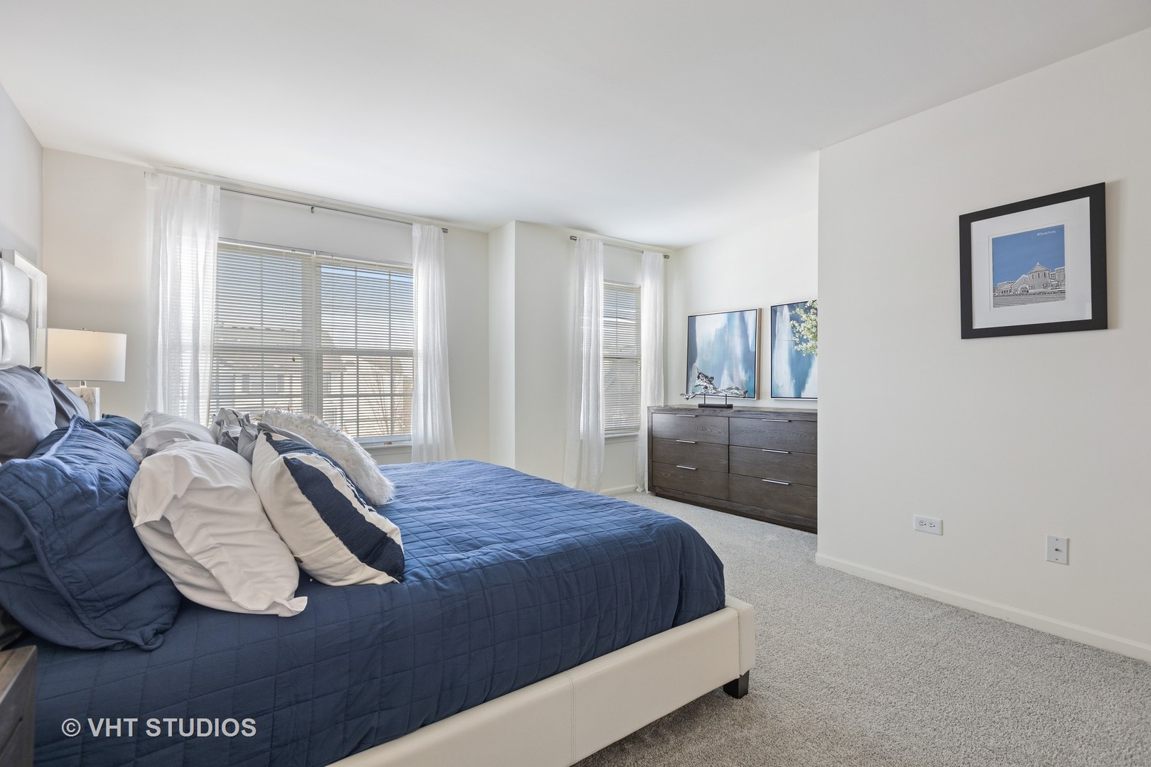 216 Bach Court #216, Wheaton, IL 60189