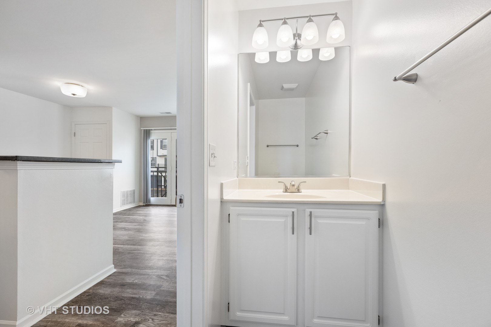 216 Bach Court #216, Wheaton, IL 60189