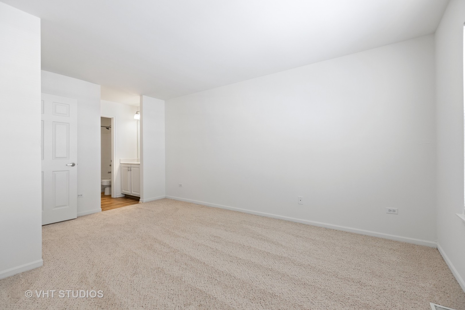 80 Gershwin Court #80, Wheaton, IL 60189