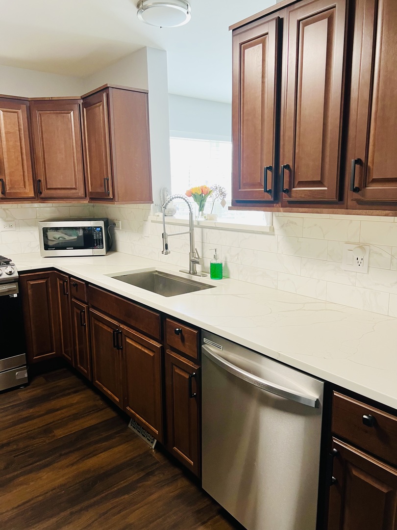91 W Big Horn Drive, Hainesville, IL 60073