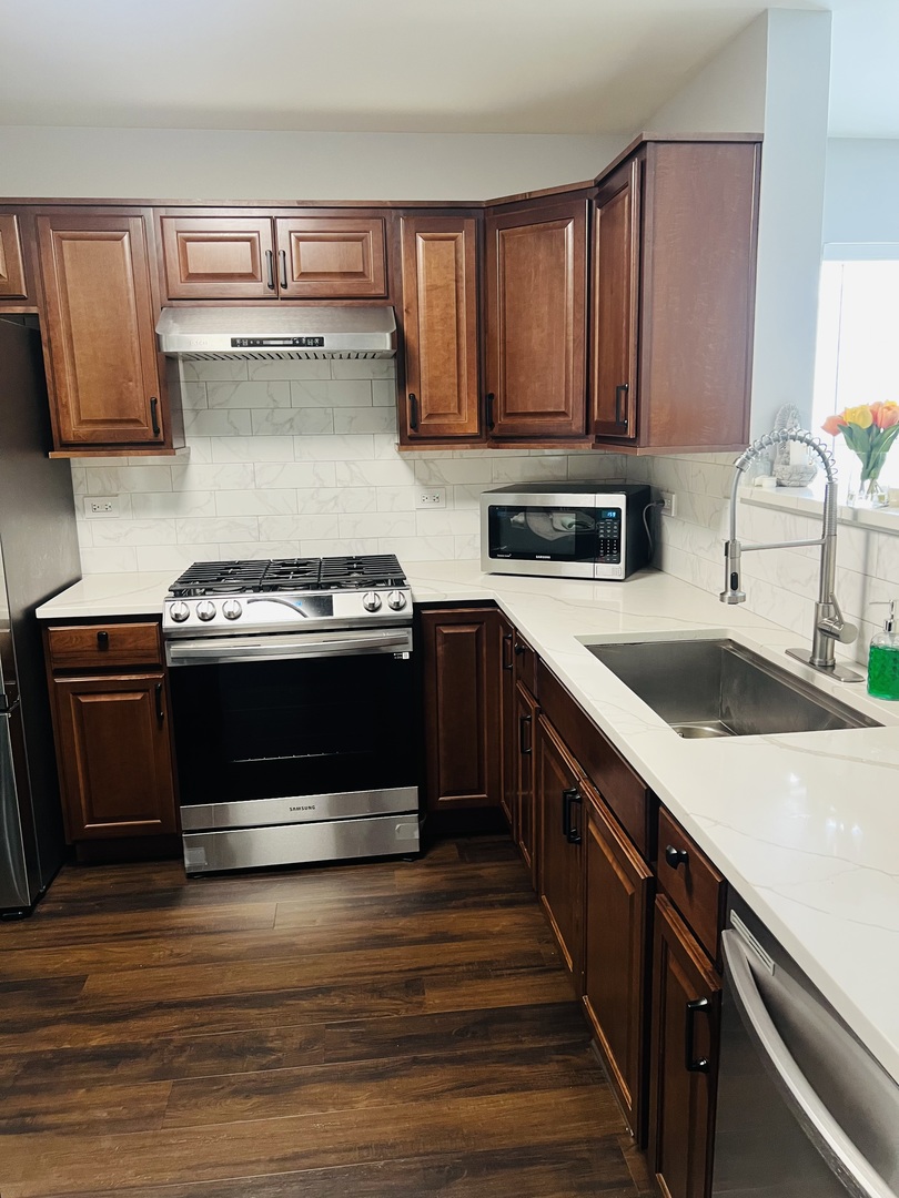 91 W Big Horn Drive, Hainesville, IL 60073