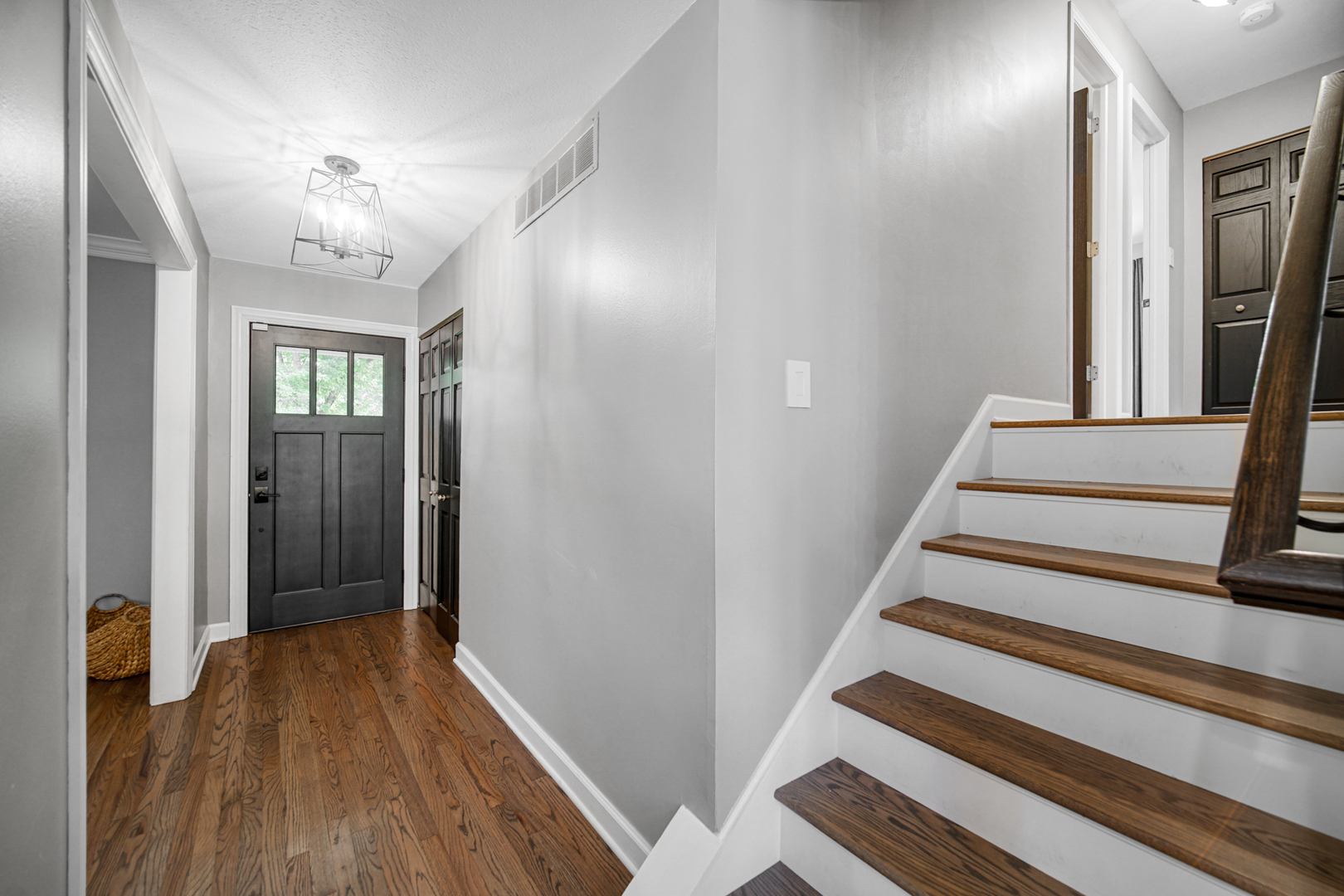 6523 Deerpath Court, Lisle, IL 60532