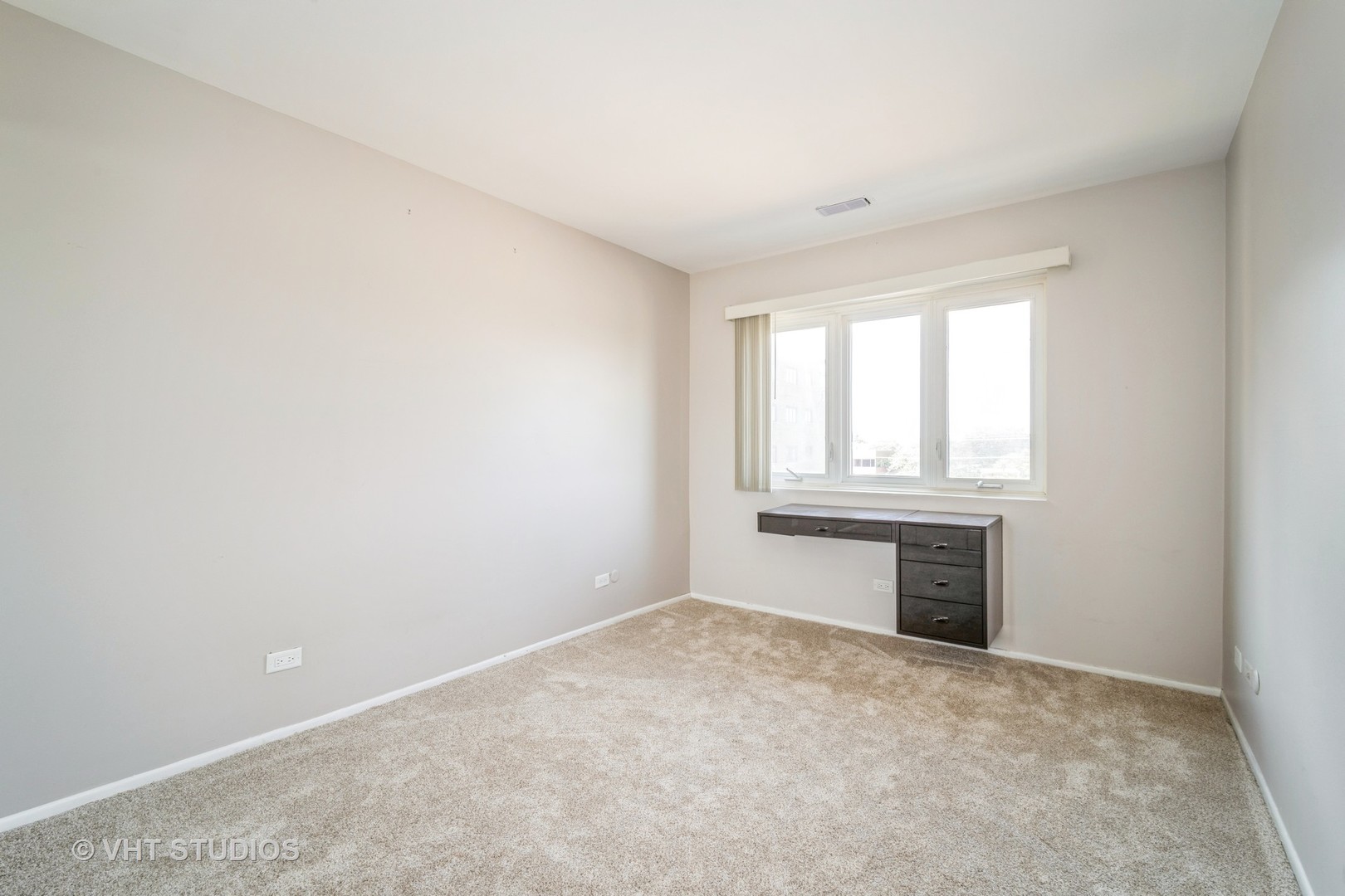 9375 Landings Lane #407, Des Plaines, IL 60016
