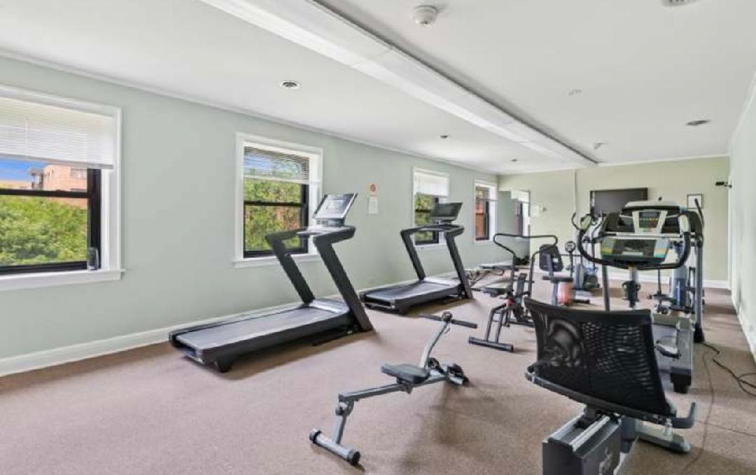 9375 Landings Lane #407, Des Plaines, IL 60016